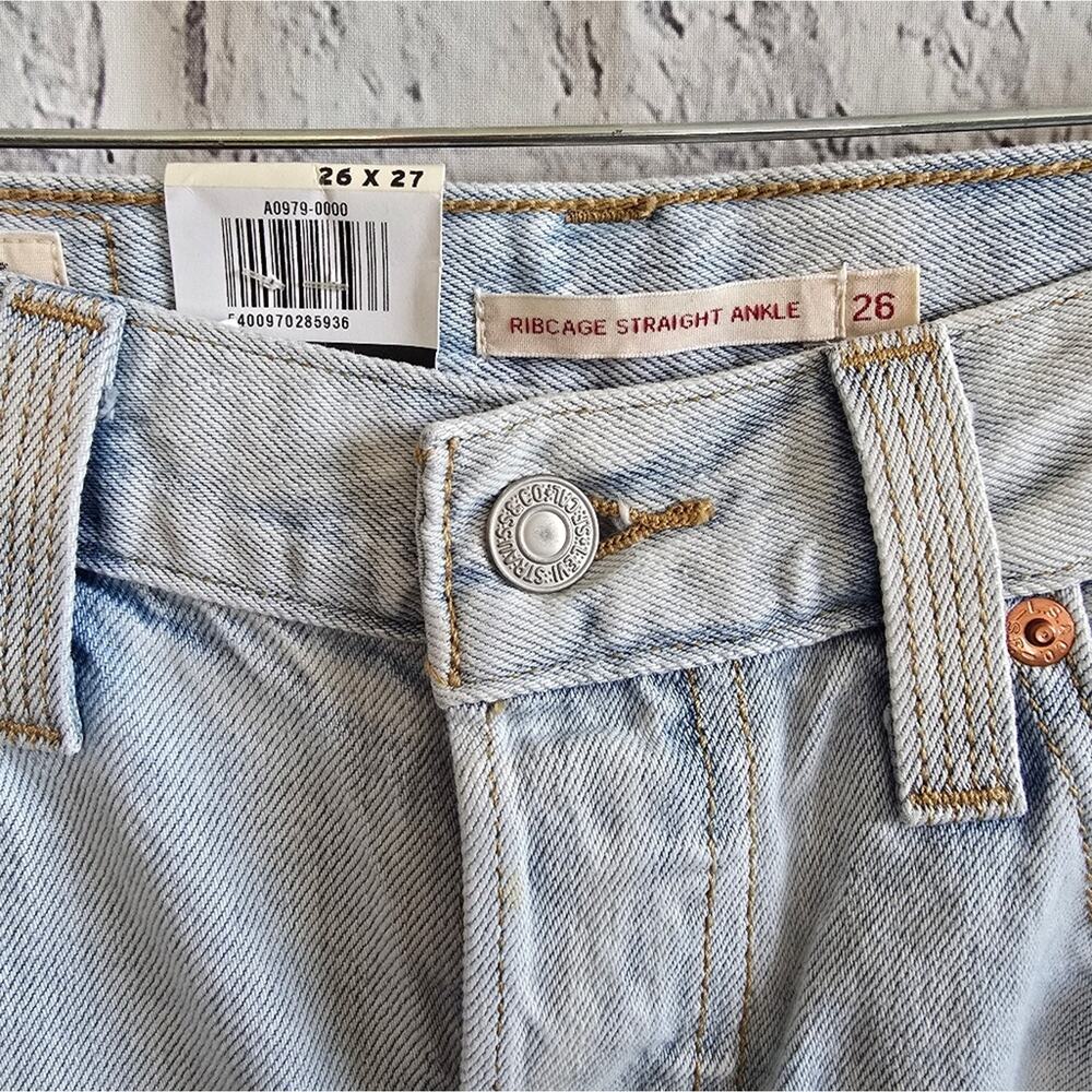 Levi's Ribcage Super High Rise Ankle Straight Light Wash Jeans NWT 26 X 27 - Picture 3 of 16